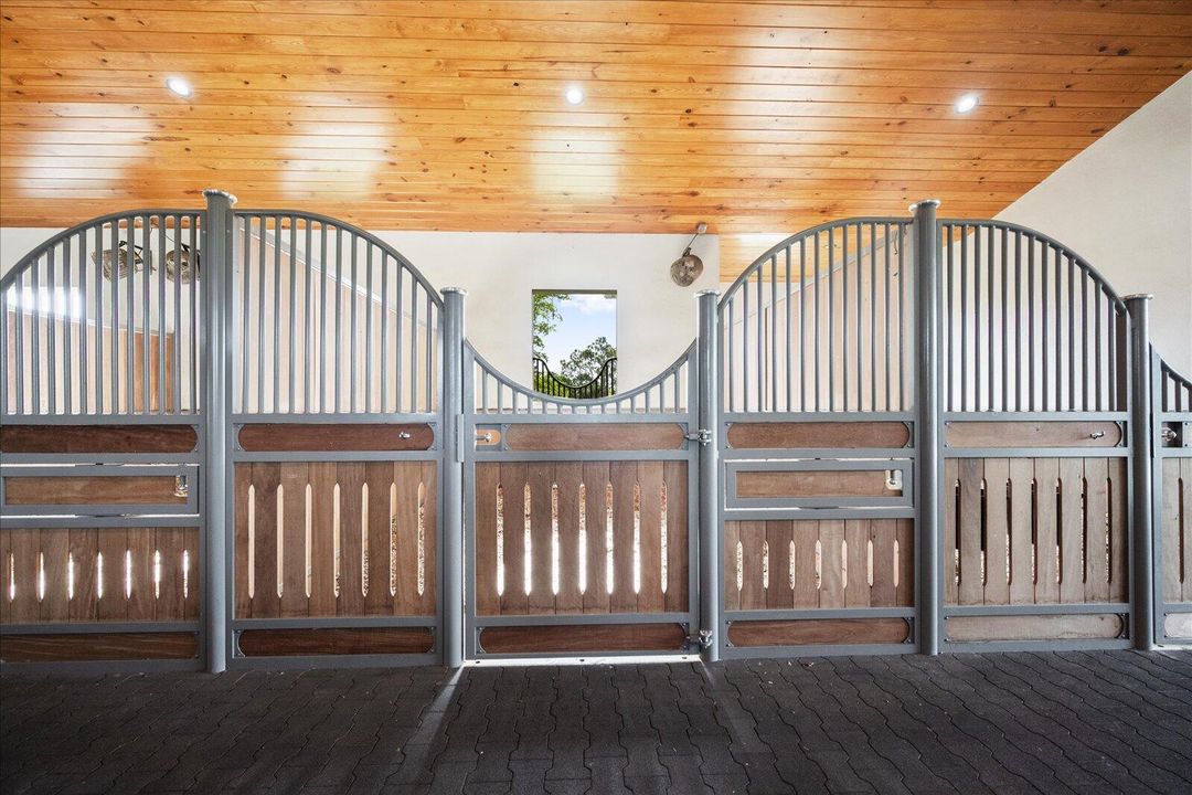 待售: $8,300,000 (6 贝兹, 6 浴室, 5788 平方英尺)