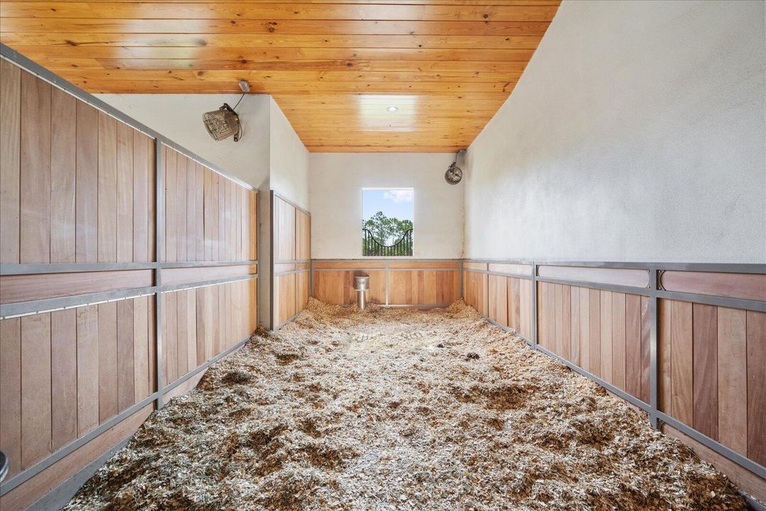 待售: $8,300,000 (6 贝兹, 6 浴室, 5788 平方英尺)