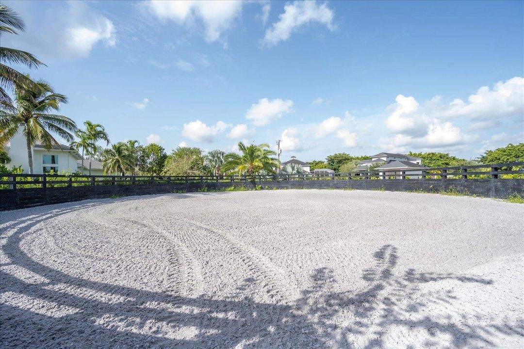 待售: $8,300,000 (6 贝兹, 6 浴室, 5788 平方英尺)