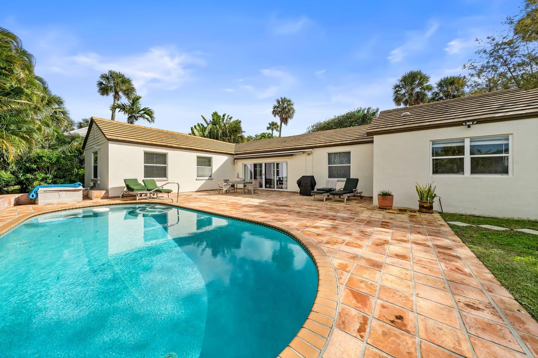 В аренду: $11,000 (4 спален, 3 ванн, 1938 Квадратных фут)