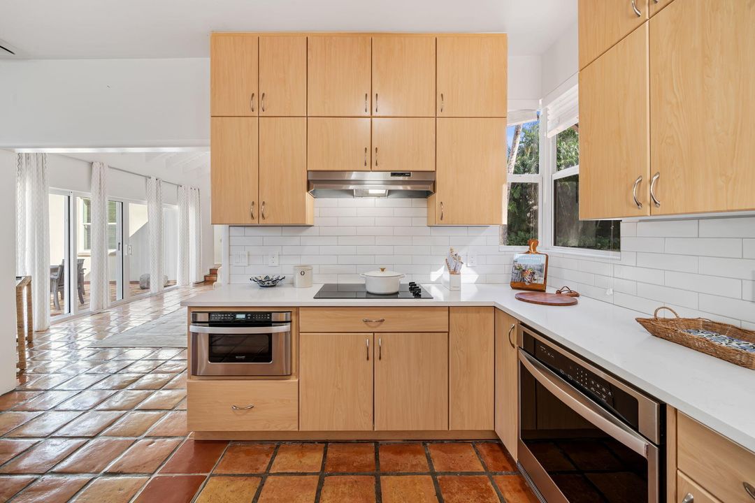 В аренду: $11,000 (4 спален, 3 ванн, 1938 Квадратных фут)