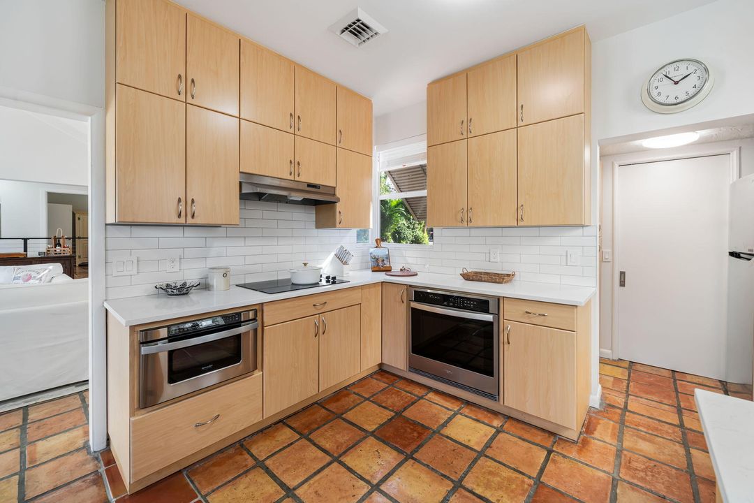 В аренду: $11,000 (4 спален, 3 ванн, 1938 Квадратных фут)