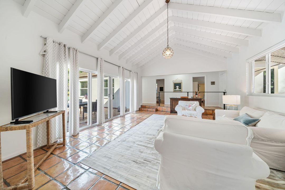 В аренду: $11,000 (4 спален, 3 ванн, 1938 Квадратных фут)