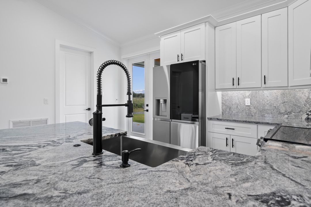 For Sale: $369,000 (3 beds, 2 baths, 1248 Square Feet)