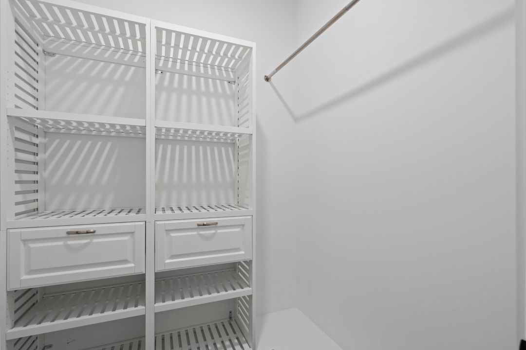 For Sale: $369,000 (3 beds, 2 baths, 1248 Square Feet)