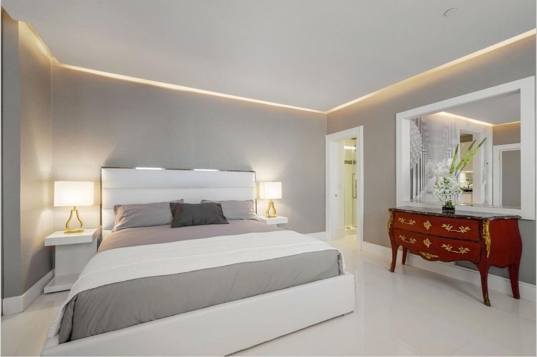 For Sale: $650,000 (1 beds, 1 baths, 480 Square Feet)