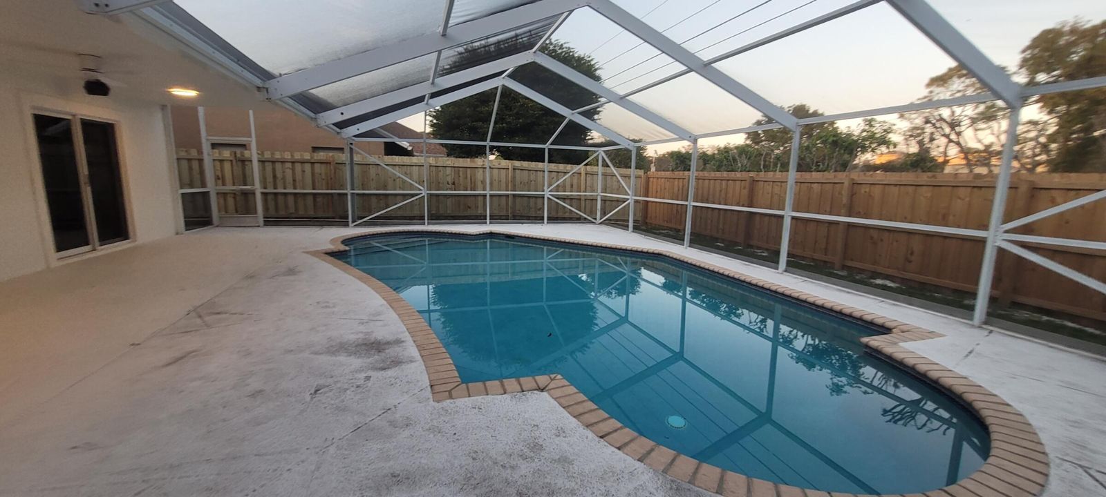 For Rent: $3,700 (3 beds, 2 baths, 2238 Square Feet)