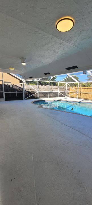 For Rent: $3,700 (3 beds, 2 baths, 2238 Square Feet)