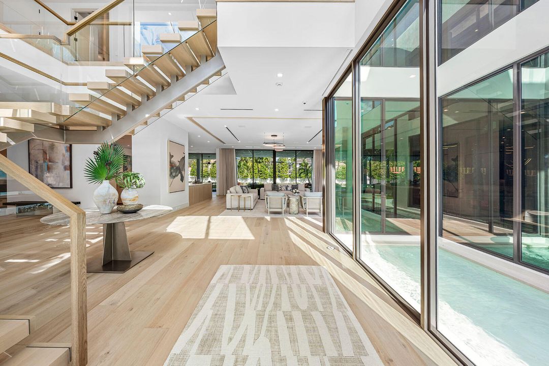 待售: $17,750,000 (5 贝兹, 6 浴室, 8525 平方英尺)