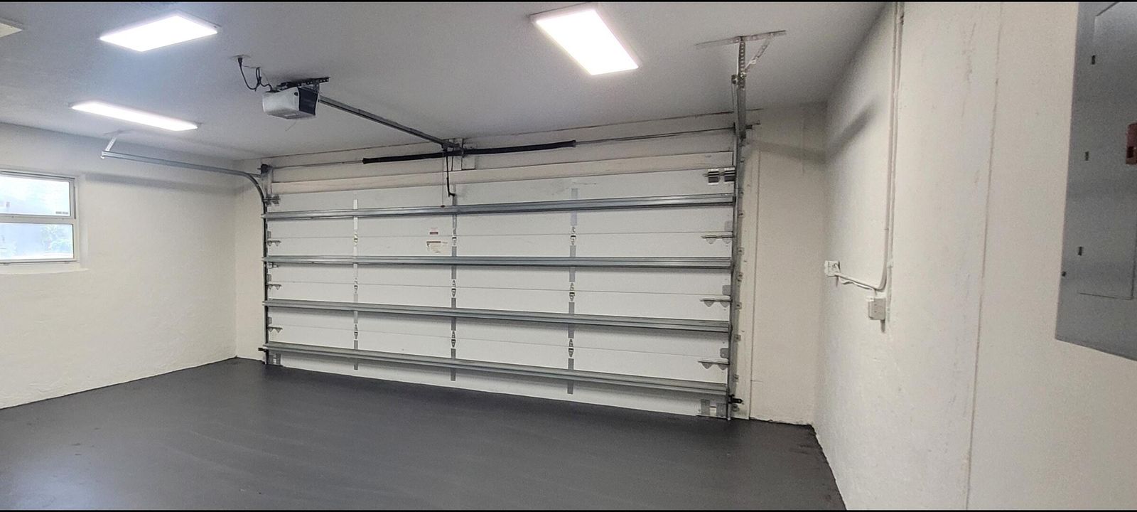 For Rent: $3,700 (3 beds, 2 baths, 2238 Square Feet)