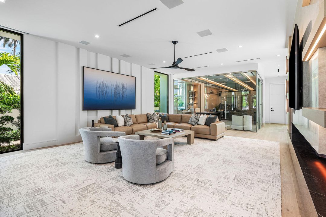 待售: $17,750,000 (5 贝兹, 6 浴室, 8525 平方英尺)