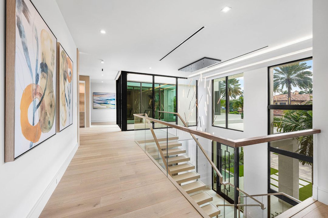 待售: $17,750,000 (5 贝兹, 6 浴室, 8525 平方英尺)