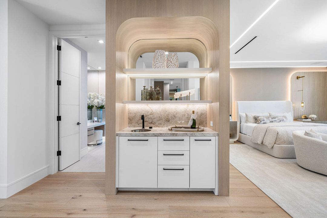 待售: $17,750,000 (5 贝兹, 6 浴室, 8525 平方英尺)