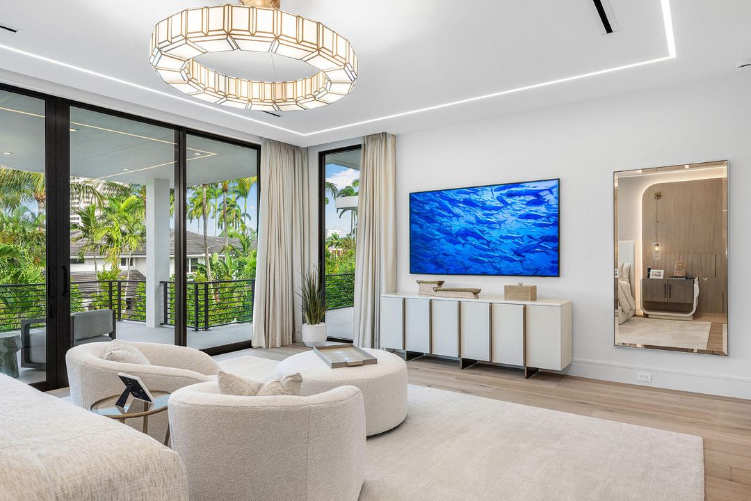 待售: $17,750,000 (5 贝兹, 6 浴室, 8525 平方英尺)