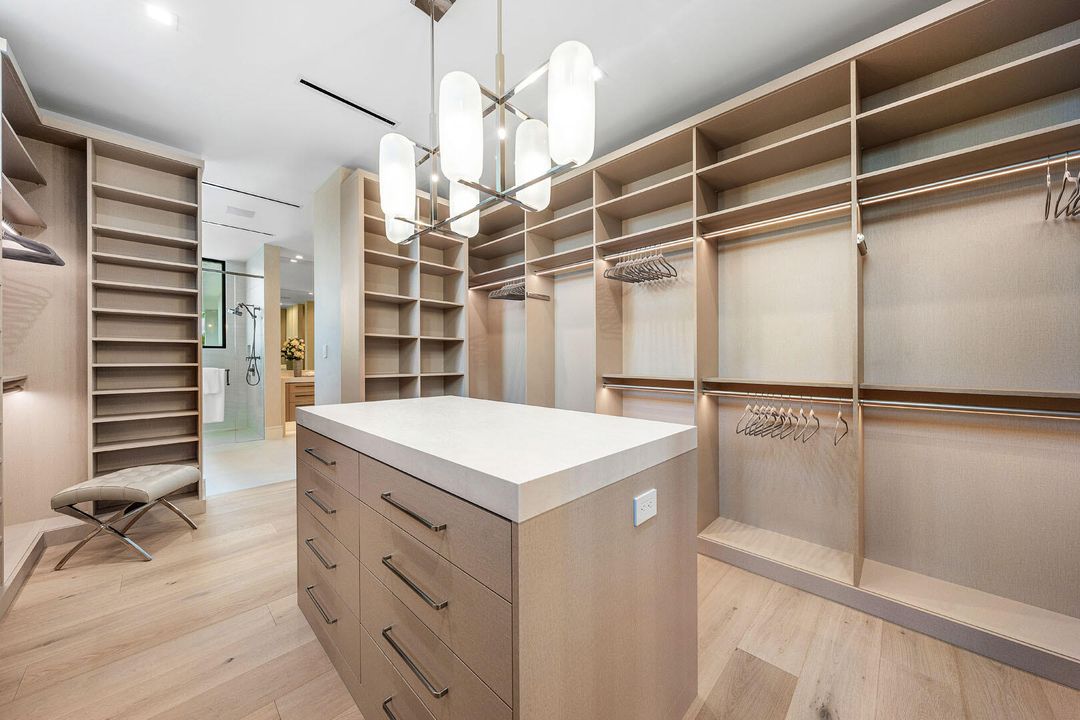 待售: $17,750,000 (5 贝兹, 6 浴室, 8525 平方英尺)