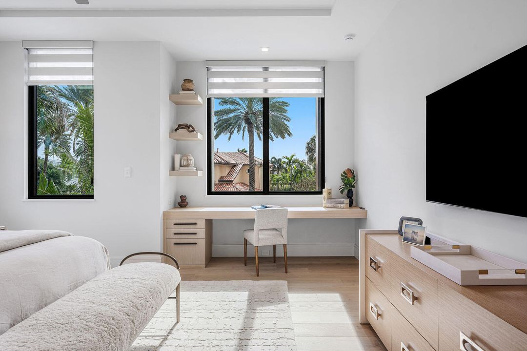 待售: $17,750,000 (5 贝兹, 6 浴室, 8525 平方英尺)