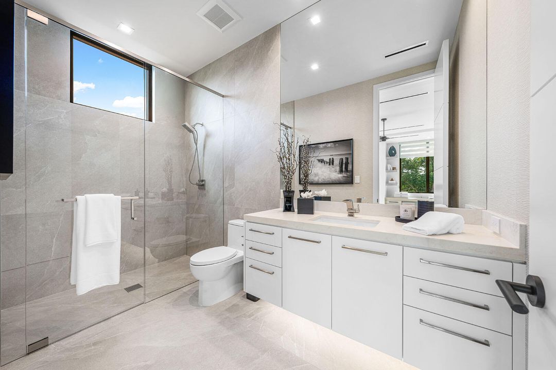 待售: $17,750,000 (5 贝兹, 6 浴室, 8525 平方英尺)