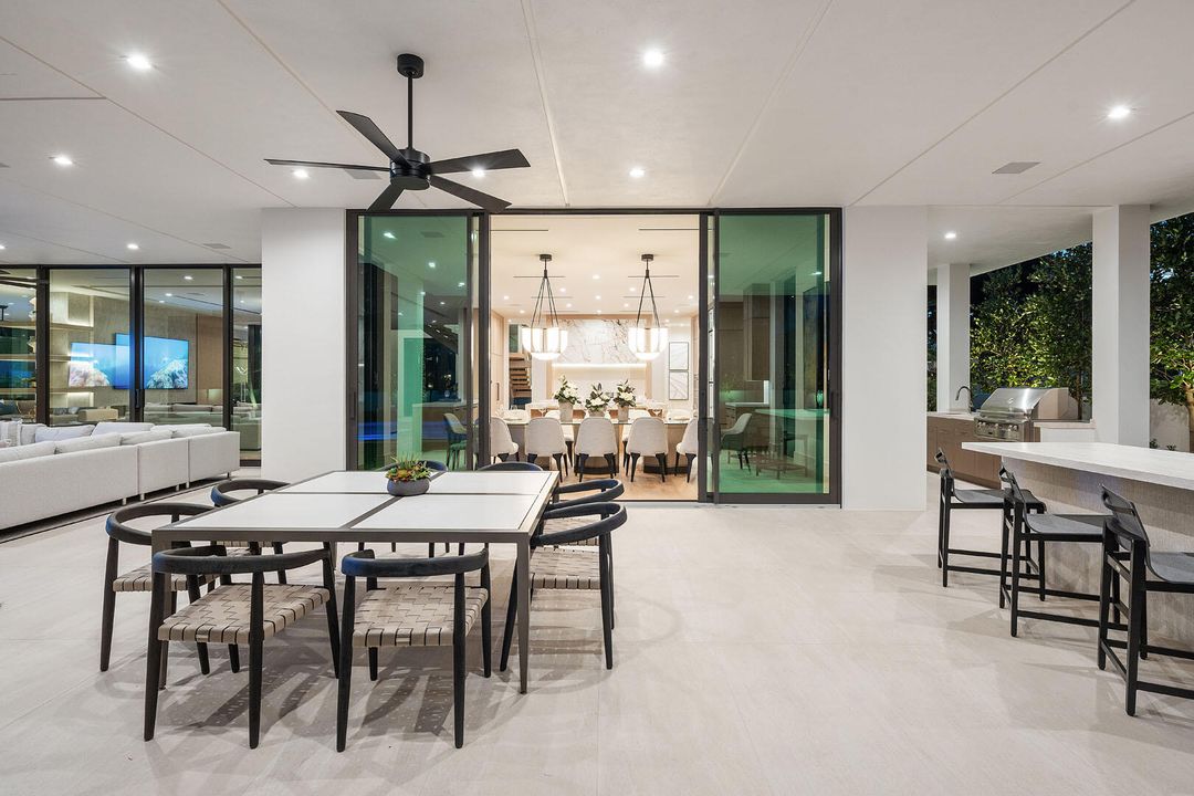 待售: $17,750,000 (5 贝兹, 6 浴室, 8525 平方英尺)