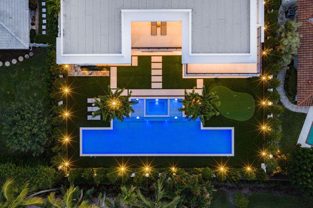 待售: $17,750,000 (5 贝兹, 6 浴室, 8525 平方英尺)