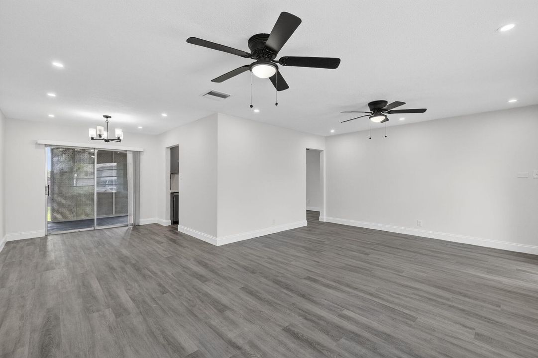 На продажу: $409,900 (2 спален, 2 ванн, 1257 Квадратных фут)