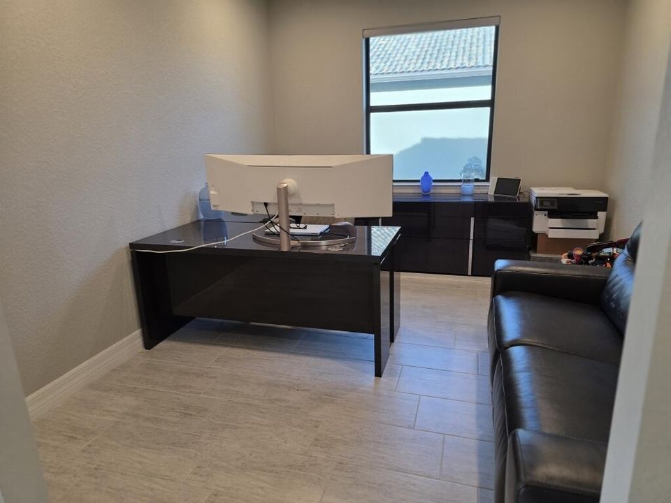 For Rent: $10,500 (5 beds, 5 baths, 4284 Square Feet)