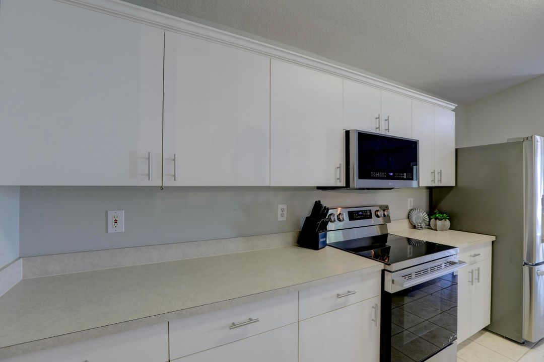 待售: $377,000 (3 贝兹, 2 浴室, 1636 平方英尺)