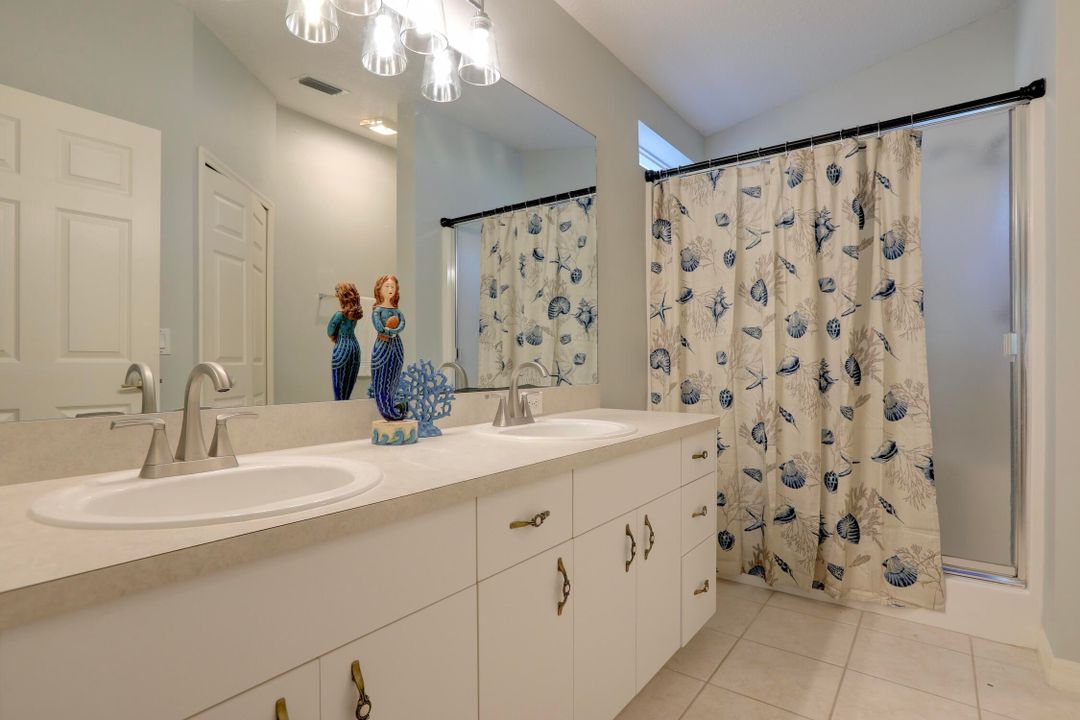 待售: $377,000 (3 贝兹, 2 浴室, 1636 平方英尺)