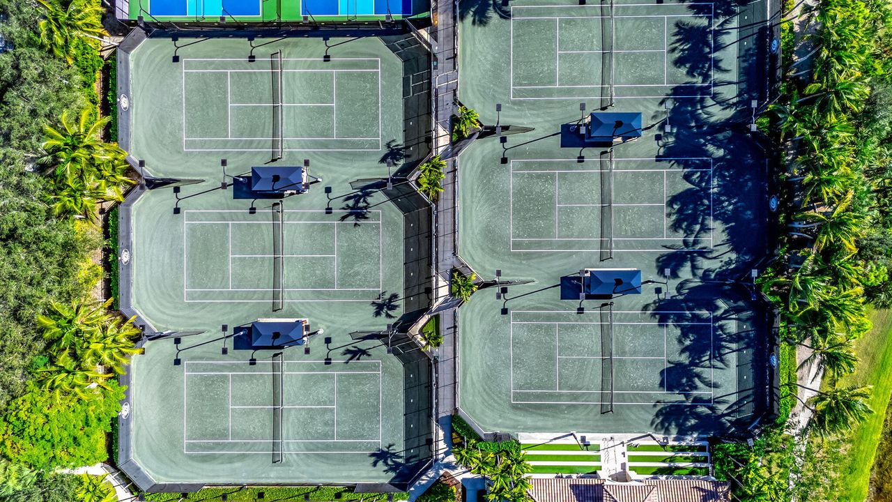 В аренду: $3,900 (3 спален, 2 ванн, 1886 Квадратных фут)