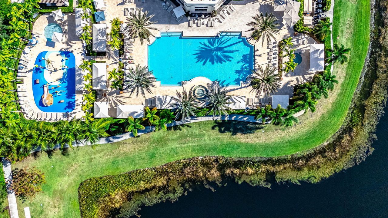 В аренду: $3,900 (3 спален, 2 ванн, 1886 Квадратных фут)