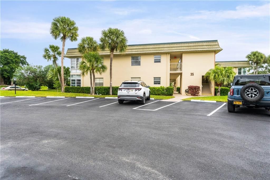 На продажу: $125,000 (1 спален, 1 ванн, 700 Квадратных фут)