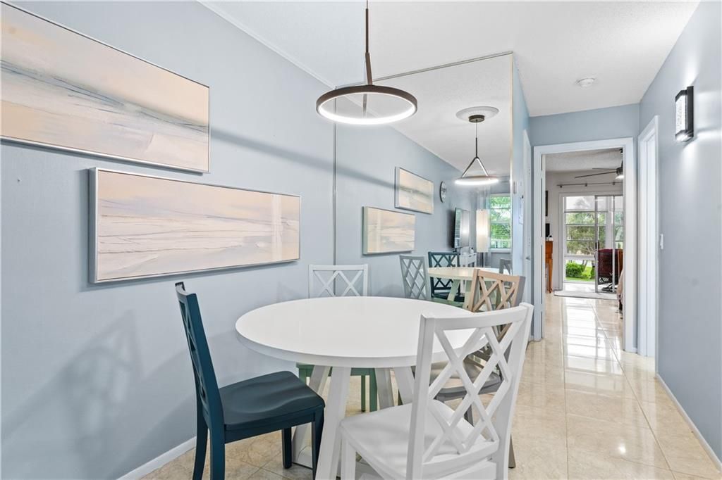 На продажу: $125,000 (1 спален, 1 ванн, 700 Квадратных фут)