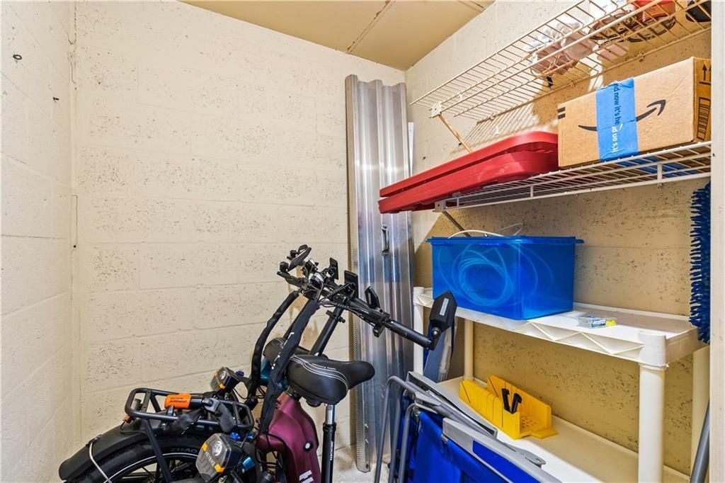 На продажу: $125,000 (1 спален, 1 ванн, 700 Квадратных фут)