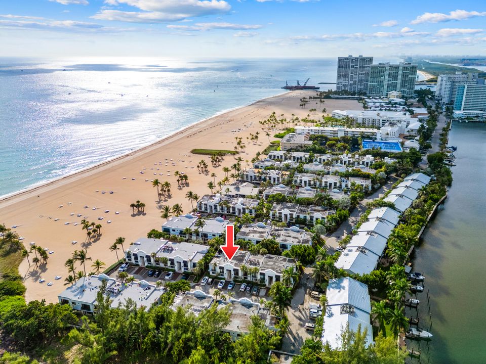 Active With Contract: $1,295,000 (2 beds, 2 baths, 1264 Square Feet)