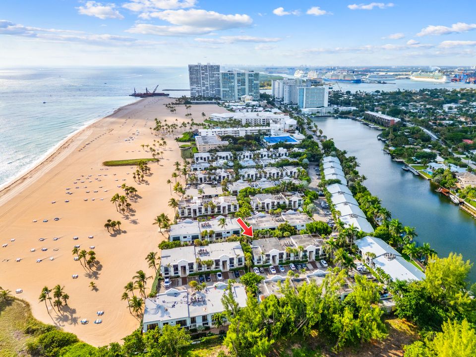 Active With Contract: $1,295,000 (2 beds, 2 baths, 1264 Square Feet)