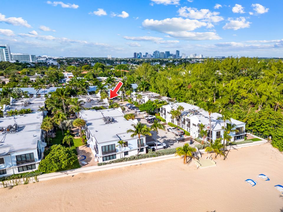 Active With Contract: $1,295,000 (2 beds, 2 baths, 1264 Square Feet)