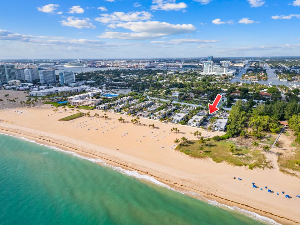 Active With Contract: $1,295,000 (2 beds, 2 baths, 1264 Square Feet)