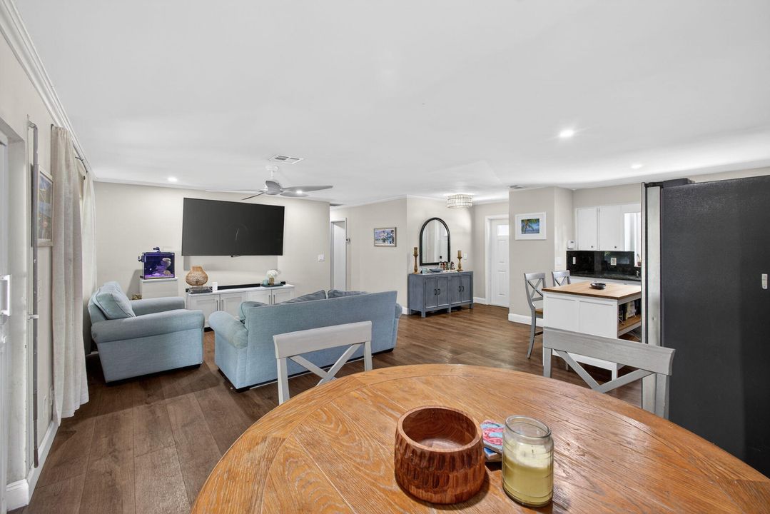 На продажу: $549,000 (3 спален, 2 ванн, 1179 Квадратных фут)