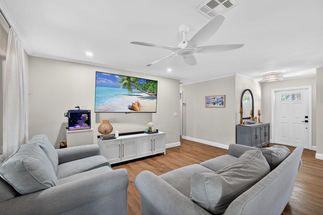 На продажу: $549,000 (3 спален, 2 ванн, 1179 Квадратных фут)