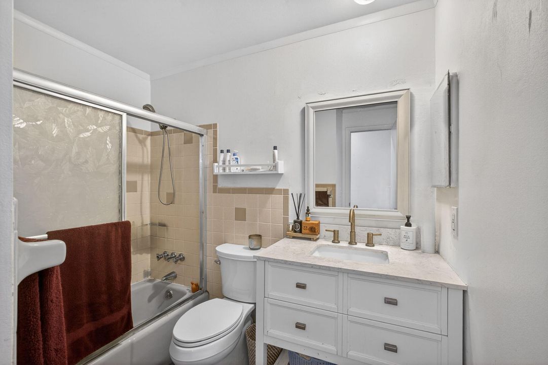 На продажу: $549,000 (3 спален, 2 ванн, 1179 Квадратных фут)