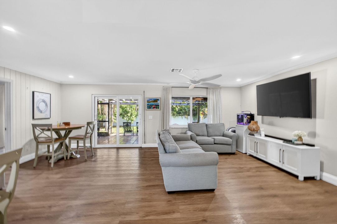 На продажу: $549,000 (3 спален, 2 ванн, 1179 Квадратных фут)