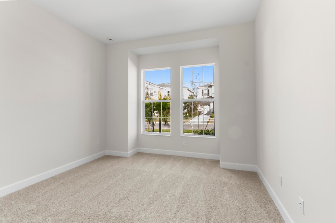 出租: $3,500 (3 贝兹, 2 浴室, 1800 平方英尺)