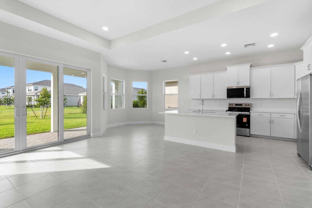 出租: $3,500 (3 贝兹, 2 浴室, 1800 平方英尺)