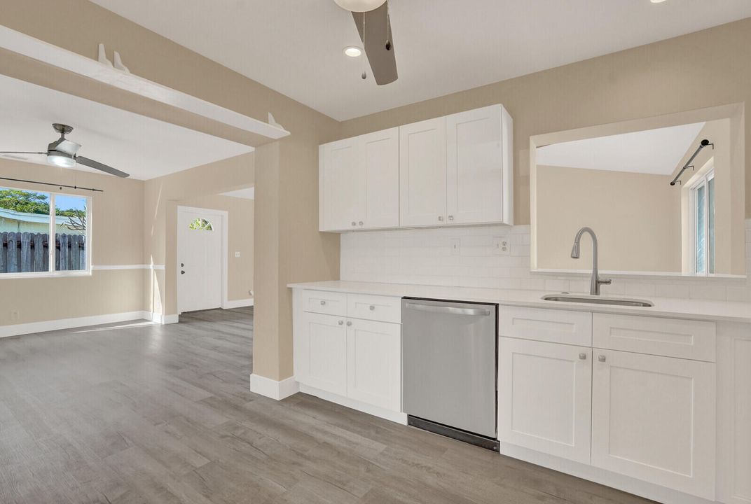 En Venta: $949,700 (3 camas, 2 baños, 1904 Pies cuadrados)