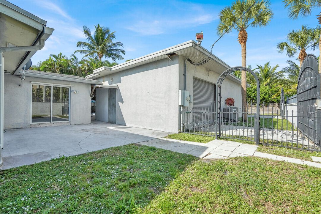 En Venta: $949,700 (3 camas, 2 baños, 1904 Pies cuadrados)