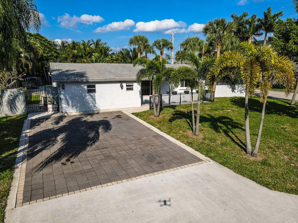 En Venta: $949,700 (3 camas, 2 baños, 1904 Pies cuadrados)