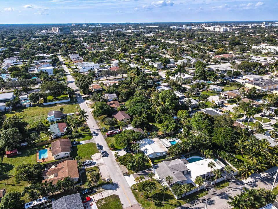 En Venta: $949,700 (3 camas, 2 baños, 1904 Pies cuadrados)