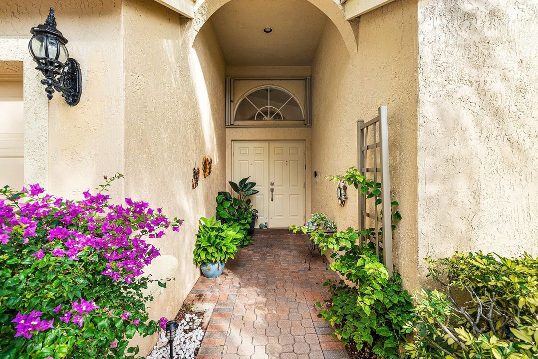 На продажу: $550,000 (3 спален, 2 ванн, 1700 Квадратных фут)