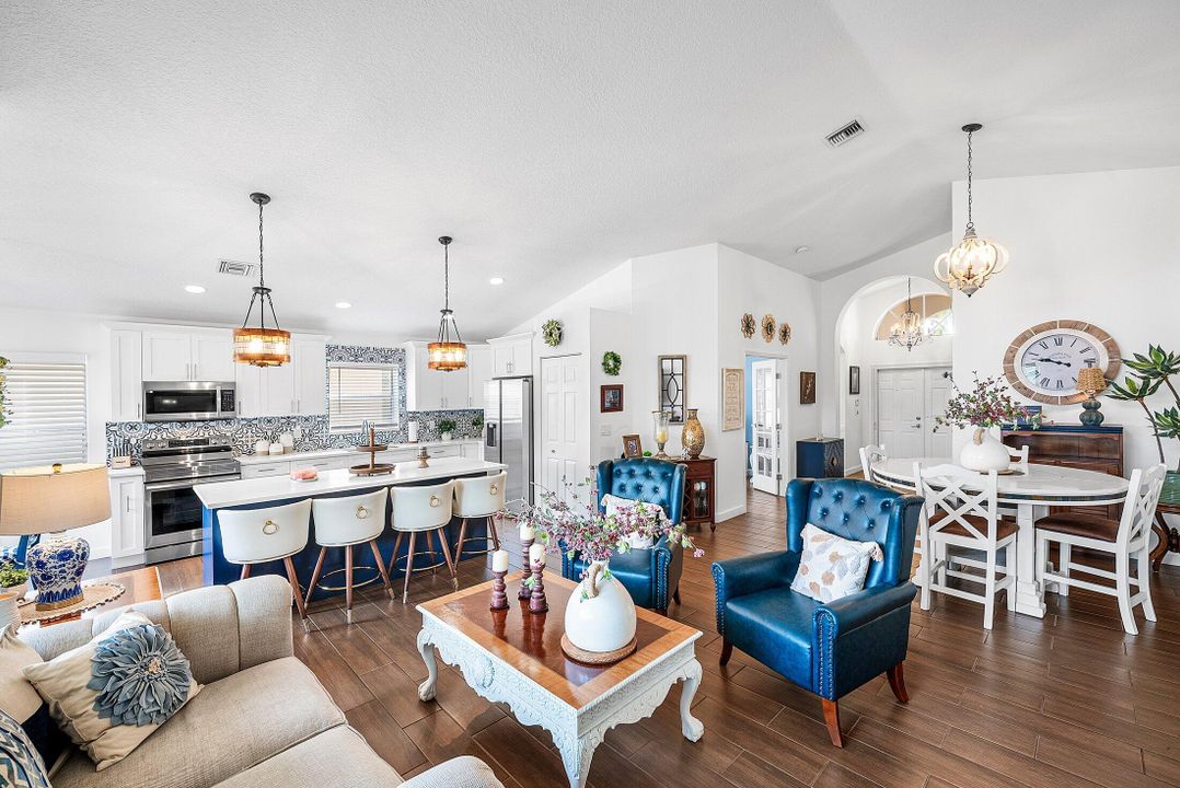 На продажу: $550,000 (3 спален, 2 ванн, 1700 Квадратных фут)