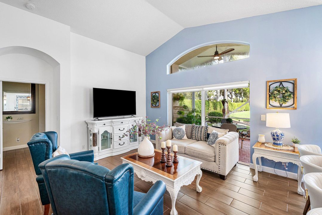 На продажу: $550,000 (3 спален, 2 ванн, 1700 Квадратных фут)