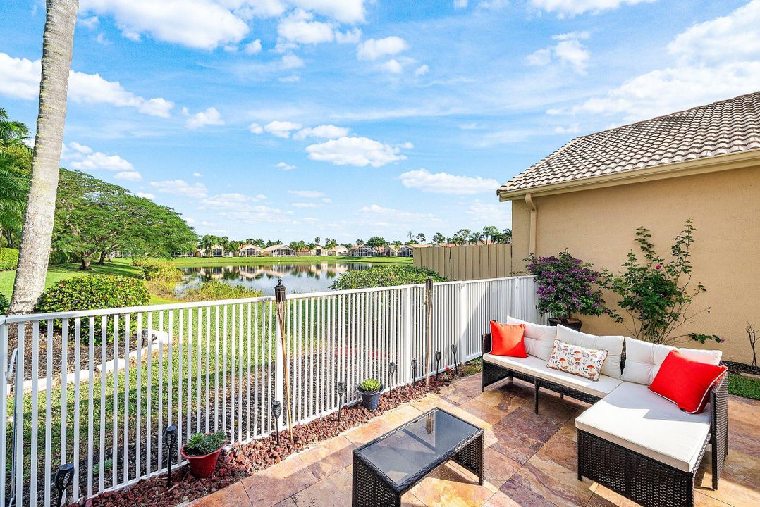 На продажу: $550,000 (3 спален, 2 ванн, 1700 Квадратных фут)